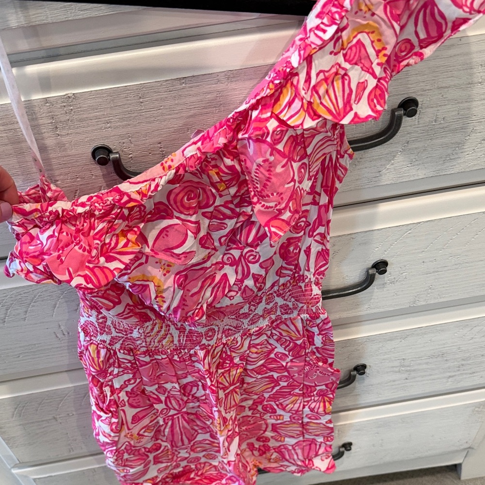 Lilly Pulitzer Vibrant Pink and White Single Shoulder